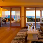 Appartamento Bel Etage Amora Luxury Seaview With Pool Spalato